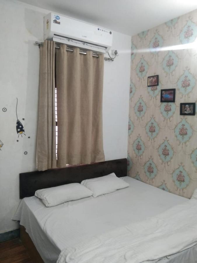 Hotel Tsr By Wb Inn Agra  Exterior photo
