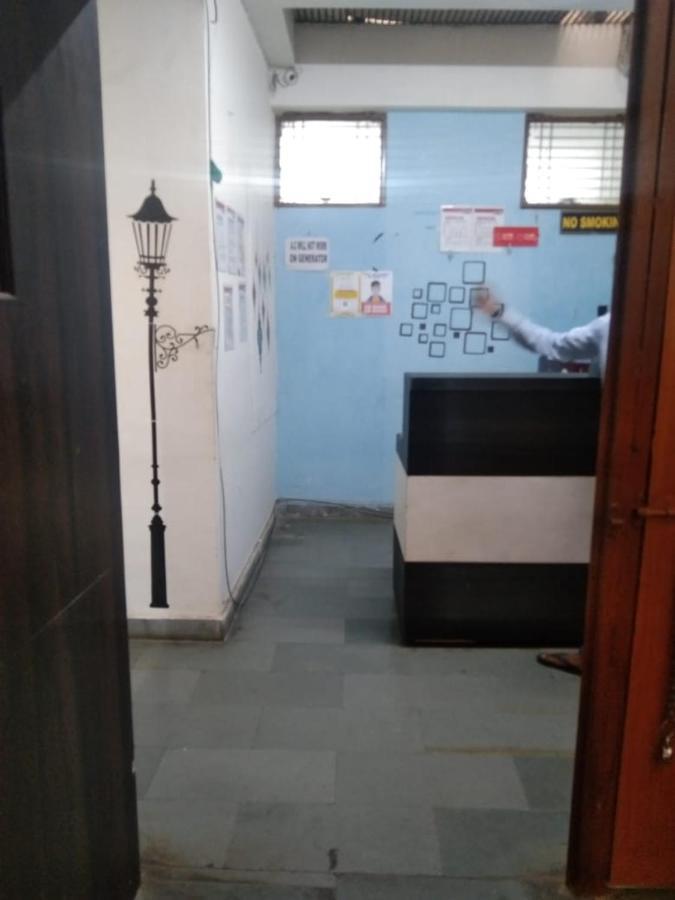 Hotel Tsr By Wb Inn Agra  Exterior photo