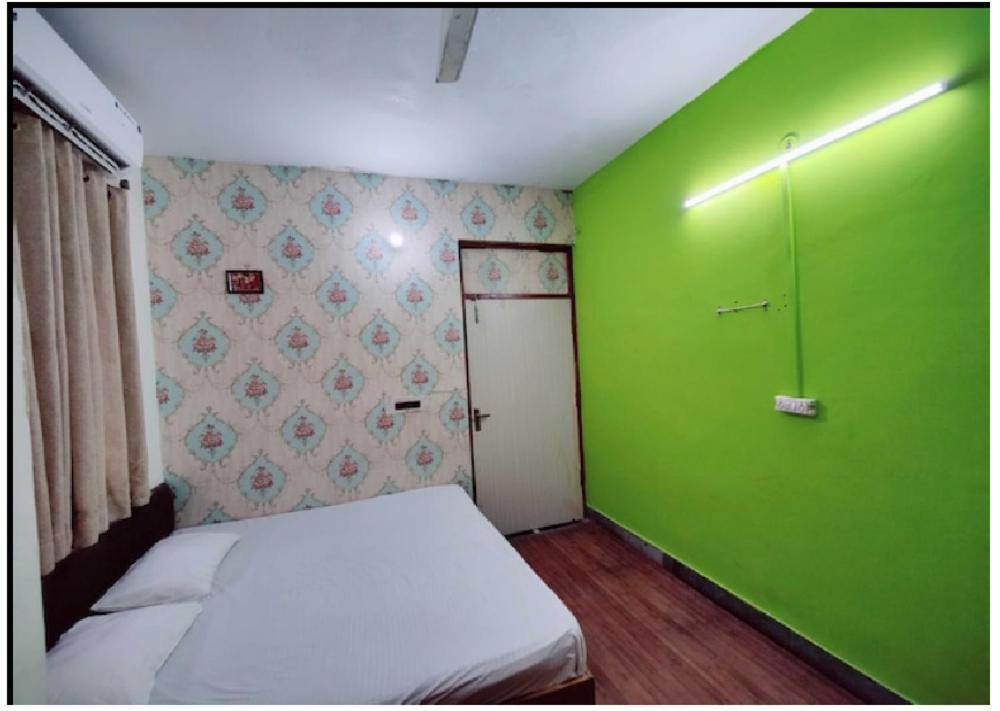 Hotel Tsr By Wb Inn Agra  Exterior photo